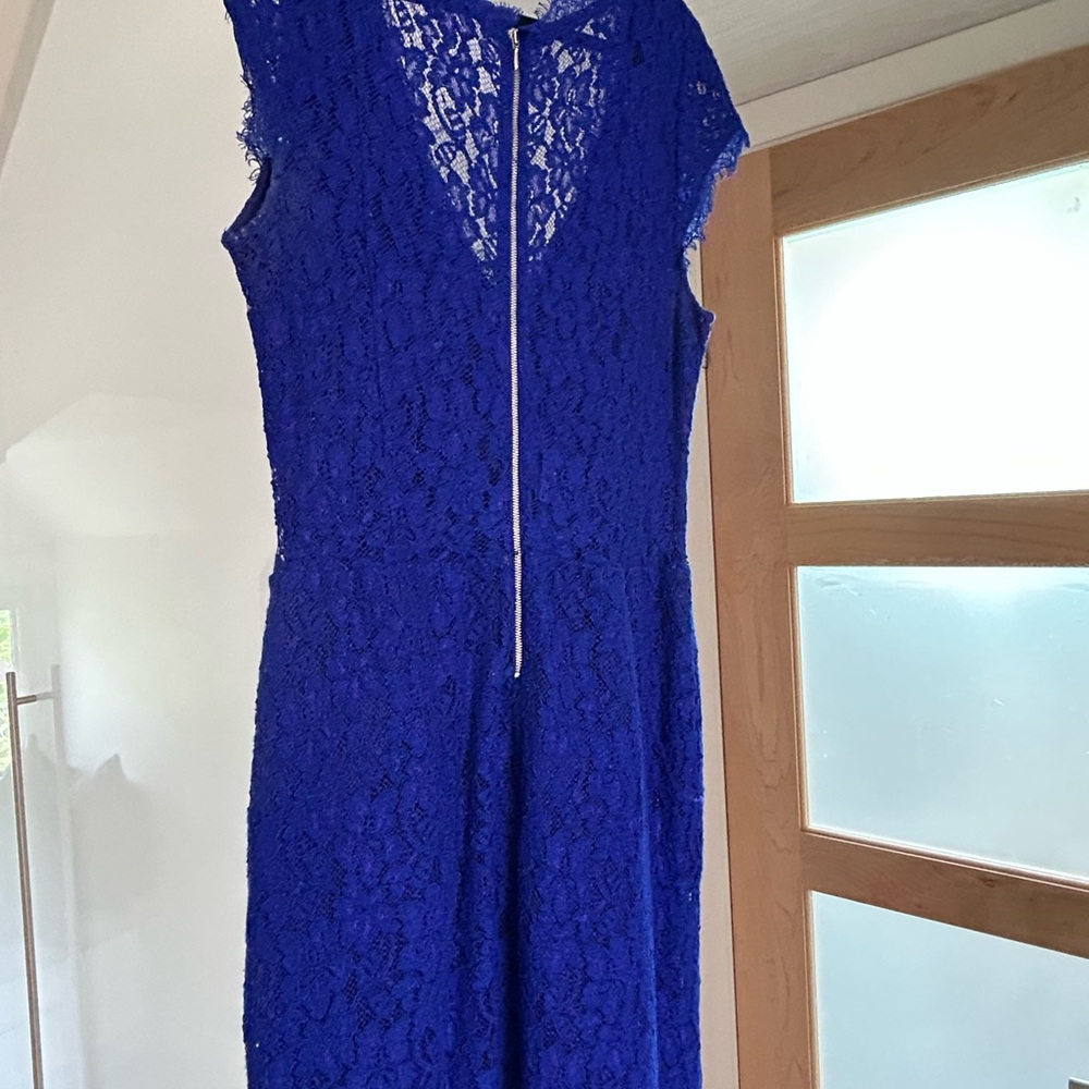 Babaton lace Dress V-neck Sleeveless